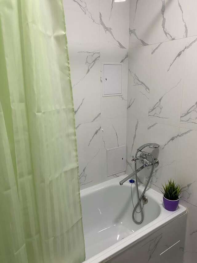 Апартаменты Оригинальная 1 ком квартира в сердце Алматы Алматы-12